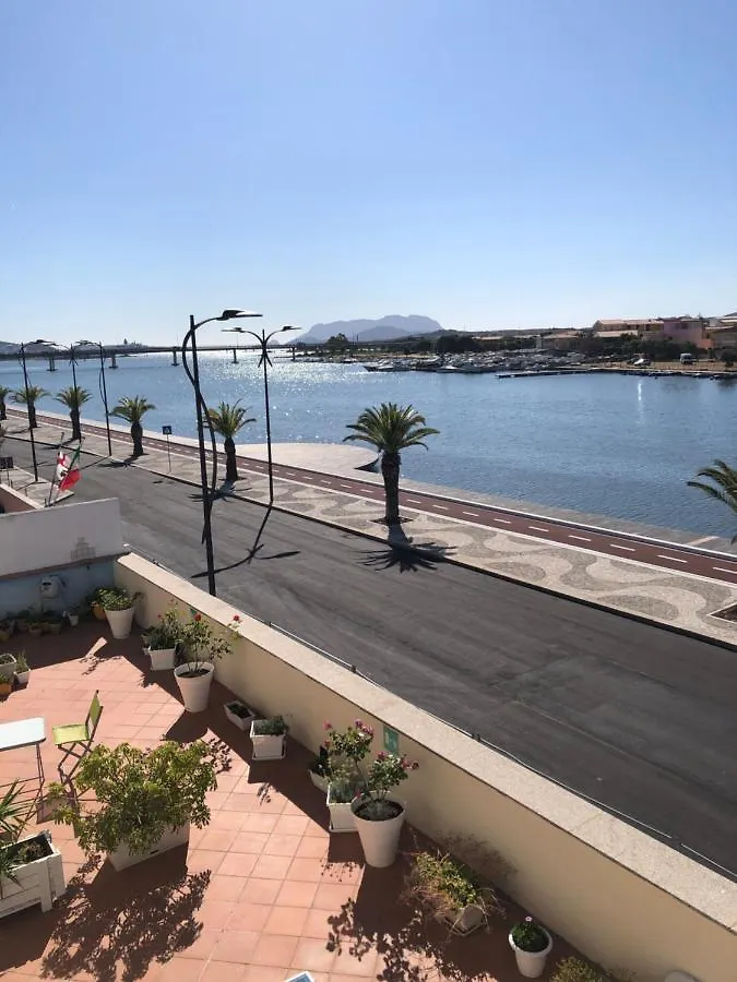 La Terrazza Guesthouse Olbia 0*,  Italien