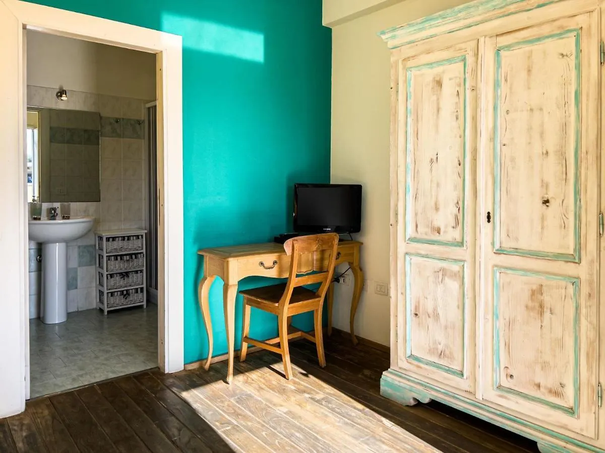 Гостевой дом La Terrazza Guesthouse Ольбия