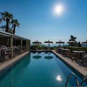 https://villa-dependance-sassolini.it-tuscanyhotel.com